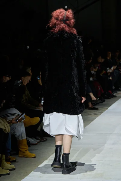 Look 1